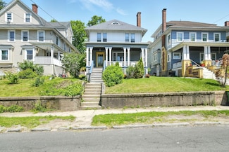 456 Willow St, Waterbury, CT 06710