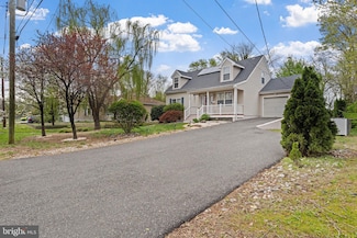 168 Fairfax Dr, Cinnaminson, NJ 08077