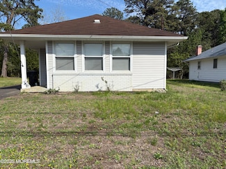 45 Yellowstone Dr, Toms River, NJ 08753