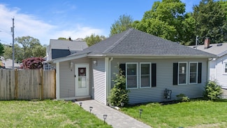 9 Laconia Ave, Saugus, MA 01906