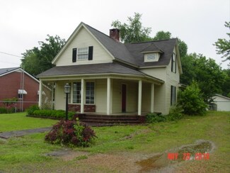 212 Barnett St, Hazel, KY 42049