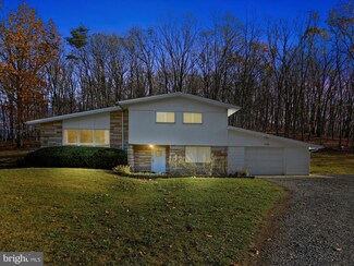 7176 Valley Rd, Bedford, PA 15522