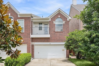 1522 Castle Ct, Houston, TX 77006