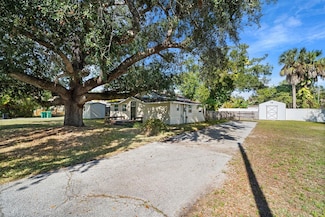 2210 Dixie Ave, Punta Gorda, FL 33950