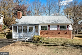 13719 Knowles St, Woodbridge, VA 22191