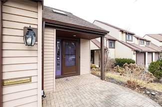 35 Menlo Place, Rochester, NY 14620