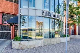701 W Lakeside Ave Unit 402, Cleveland, OH 44113