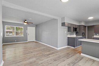 121 Roma Dr, Garland, TX 75041