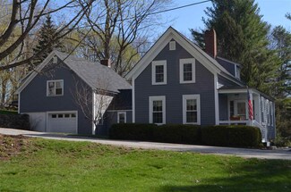 79 Crescent St, Henniker, NH 03242