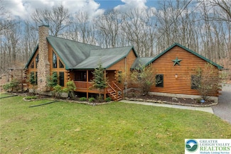 1212 Acacia Dr, Hawley, PA 18428