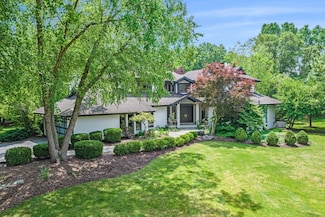 2002 Valleyview Dr, Ann Arbor, MI 48105