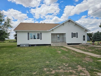 10690 H Rd, Kalvesta, KS 67835