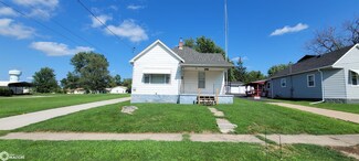 617 N 7th St, Centerville, IA 52544