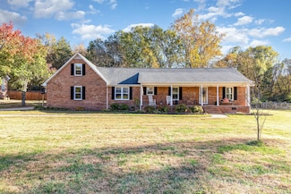 2595 Shamrock Rd, Harrisburg, NC 28075
