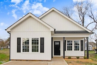1021 E Edgerton St, Dunn, NC 28334