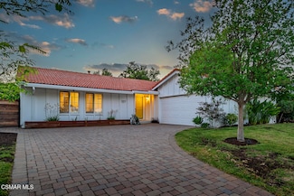 127 N Sabra Ave, Oak Park, CA 91377