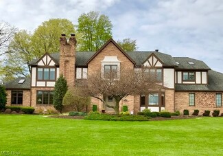 608 San Pier Dr, Akron, OH 44333