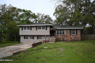 3748 Cumberland Dr, Moss Point, MS 39563
