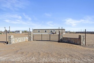 1040 Saturn Dr, Chaparral, NM 88081