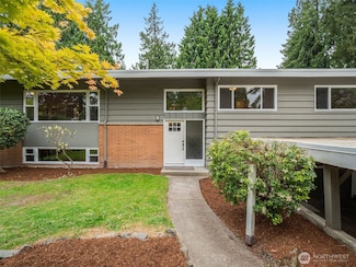 4225 NE 88th St, Seattle, WA 98115