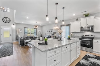 100 Macintosh Dr, King, NC 27021