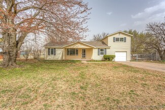 393 E 147th St S, Glenpool, OK 74033