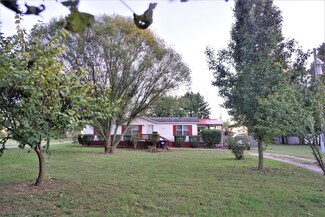 7161 Rolling Hills Dr, Seligman, MO 65745