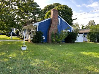 291 Winter St, Hyannis, MA 02601