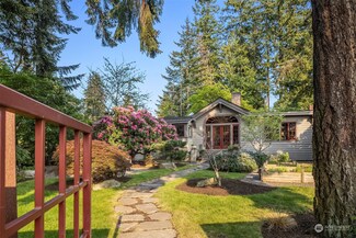 19520 22nd Ave NW, Shoreline, WA 98177
