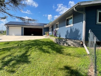 N3562 River Rd, Columbus, WI 53925