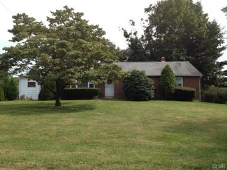 8302 Walbert Ln, Alburtis, PA 18011