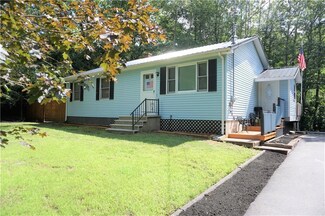 21 Hewey St, Lisbon, ME 04252