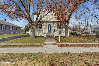 307 Pine St, Lakehurst, NJ 08733