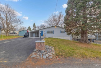 1736 Cedar Ave, Lewiston, ID 83501