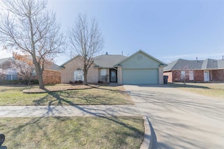10216 NW 45th St, Yukon, OK 73099