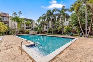 6886 N Kendall Dr Unit D207, Pinecrest, FL 33156
