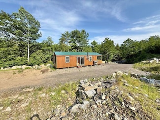 73 Norlands Rd, Livermore, ME 04253