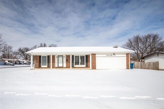 7801 Canisius Ln, Hazelwood, MO 63042
