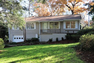 136 Yaupon Rd, Atlantic Beach, NC 28512