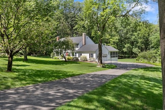78 Carriage Rd, Wilton, CT 06897