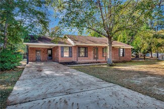 5478 Calhoun Ct, Hope Mills, NC 28348