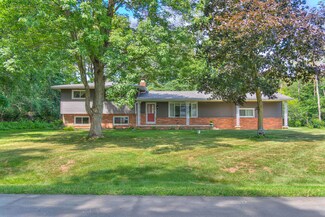 3142 John Glenn Dr, Jackson, MI 49201