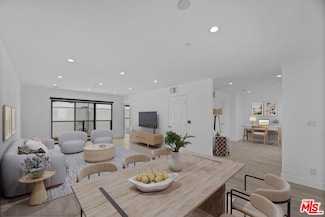 725 N Alfred St Unit 202, Los Angeles, CA 90069