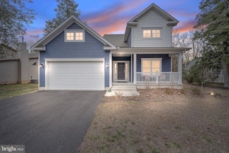 28 S Horseshoe Dr, Ocean View, DE 19970