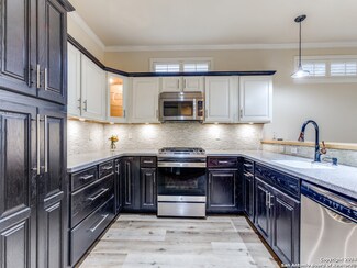 111 Larkspur Ln, Georgetown, TX 78633