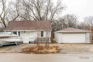 38236 N Lee Ave, Spring Grove, IL 60081