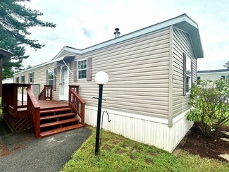 25 Cedar St, Hinsdale, NH 03451