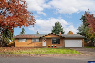 3472 Hoodview Dr, Hubbard, OR 97032