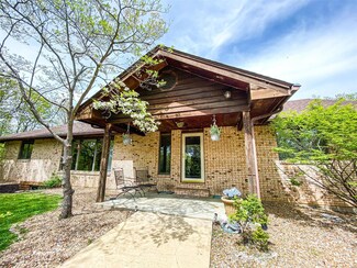 820 Ivy Dr, Saint Clair, MO 63077