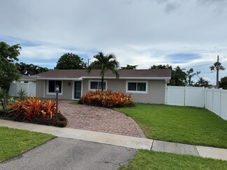 105 Palamino Cir, Boca Raton, FL 33487